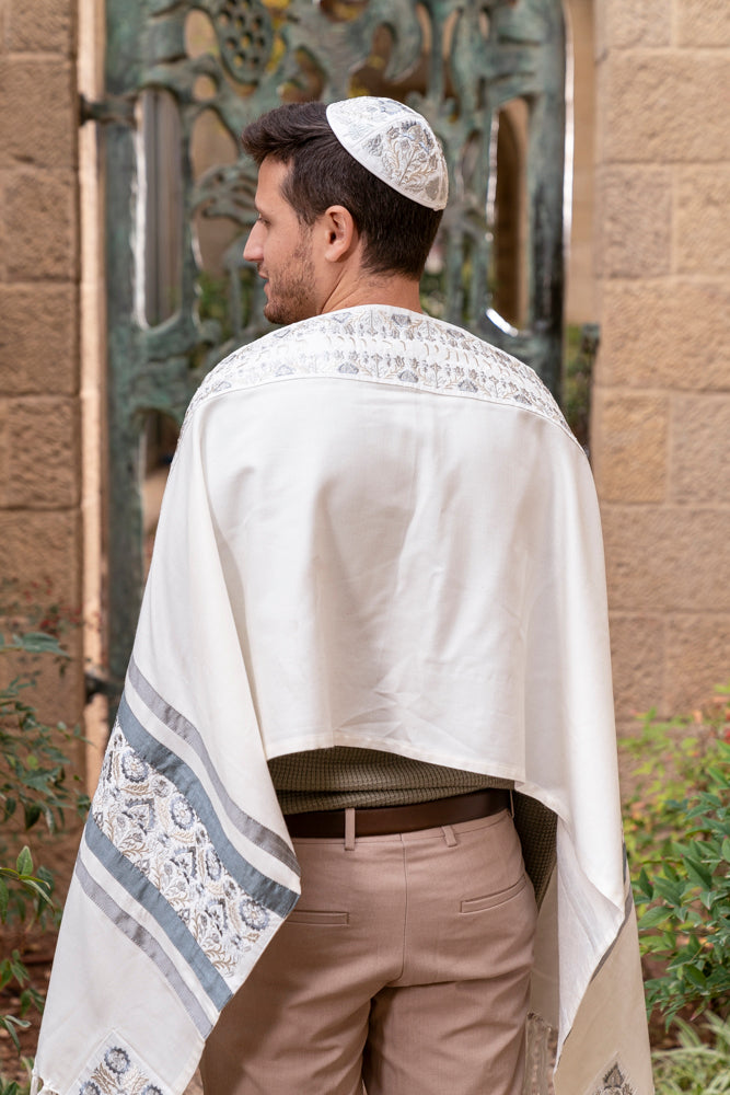 Silk Embroidered Tallit Set - Silver Oriental Pattern
